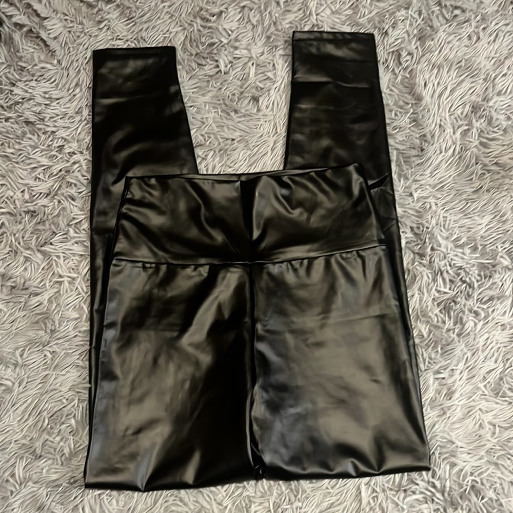Black Faux Leather Leggings with Wide Waistband - Picture 4 of 6